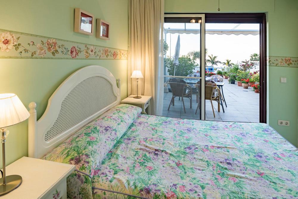 Apartamento Nerja 1ª linea de Playa de Burriana , terraza grande al mar Exterior foto