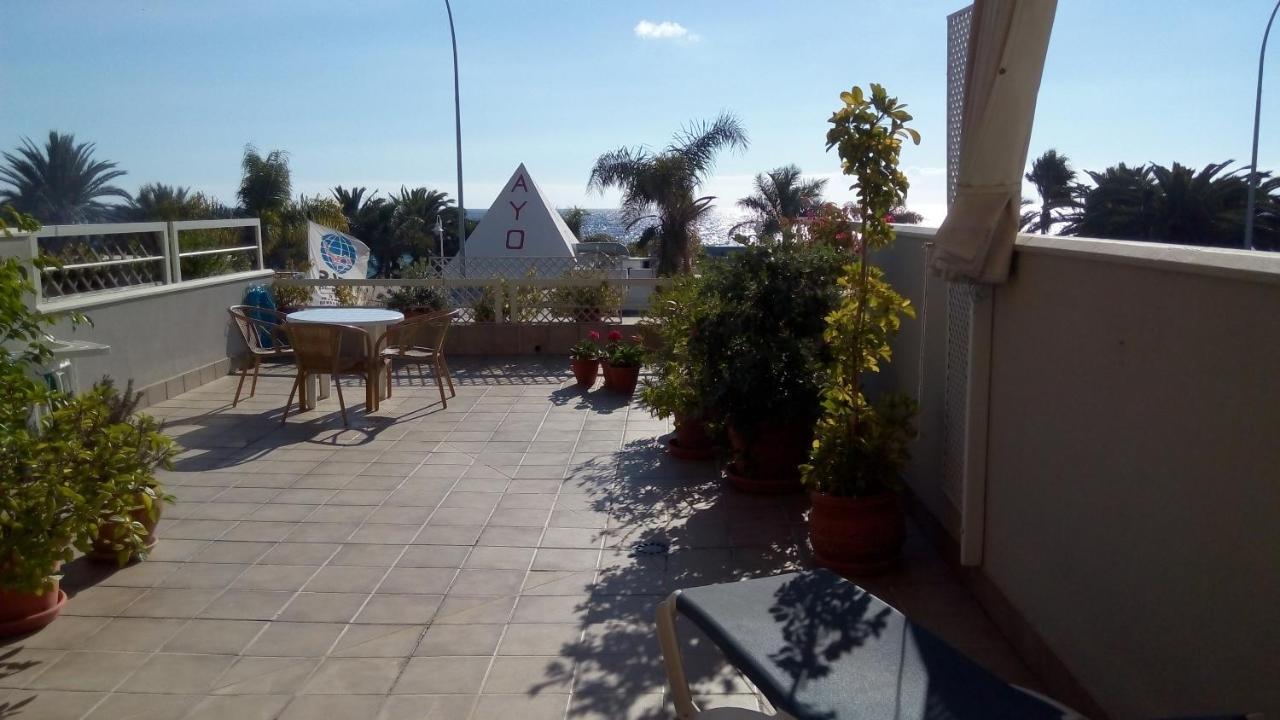 Apartamento Nerja 1ª linea de Playa de Burriana , terraza grande al mar Exterior foto